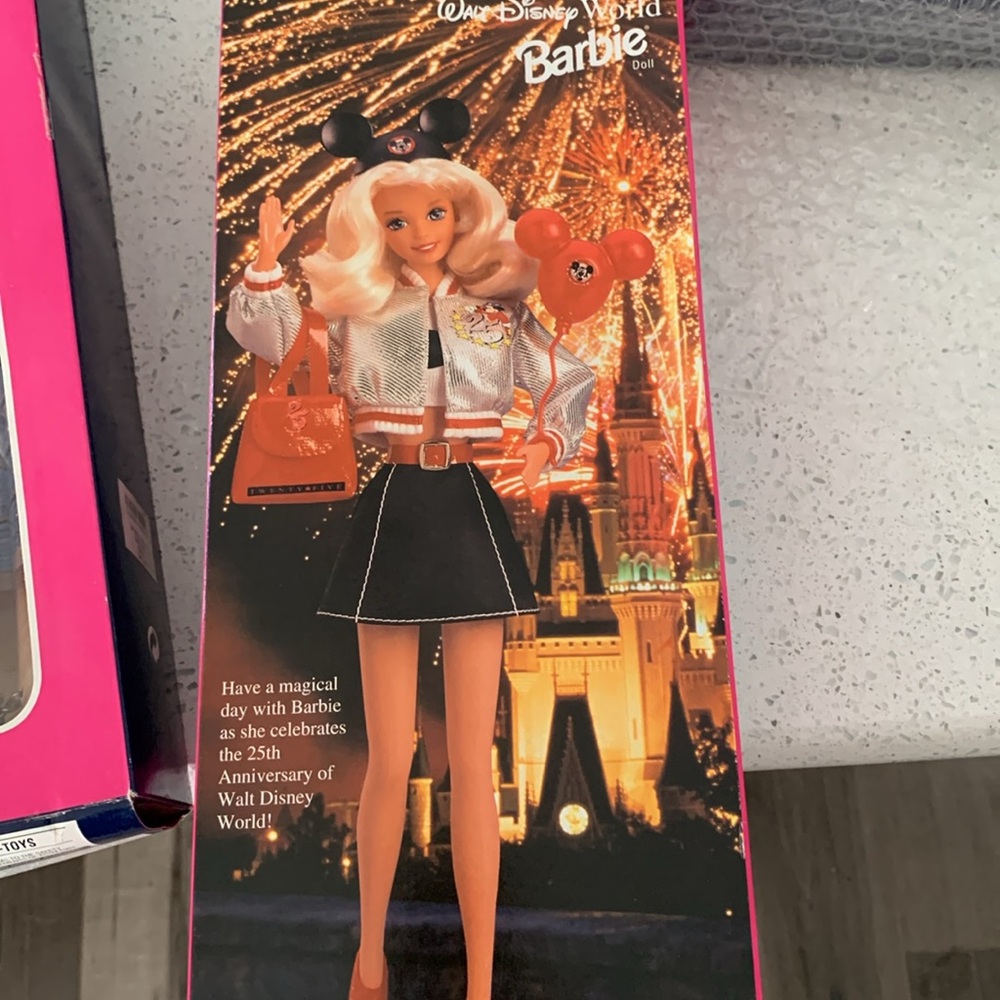 Vintage Special Edition Walt Disney World Barbie 25 th New - Picture 6 of 6